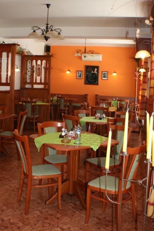 Pension-Restaurace Lugano Hřensko Kültér fotó